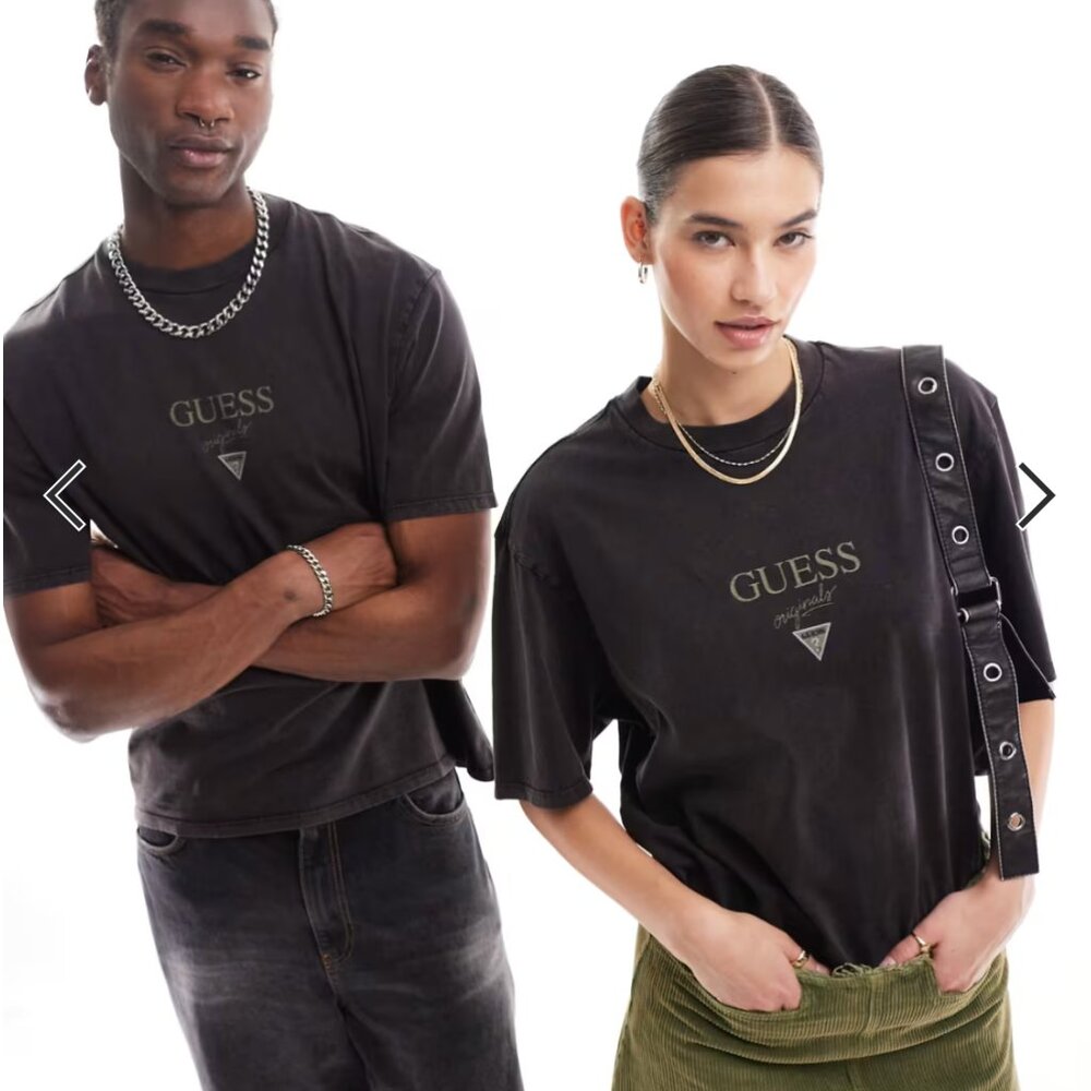 GUESS Stacked Logo Tee - NWT & UNISEX FIT